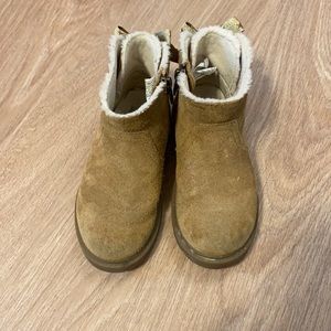 Girls Chestnut Ugg Boots